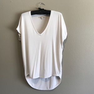 White V-Neck Hi-Lo Short Sleeve London Tee